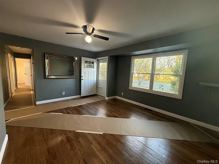 2804 Eagle Avenue, Medford, NY 11763